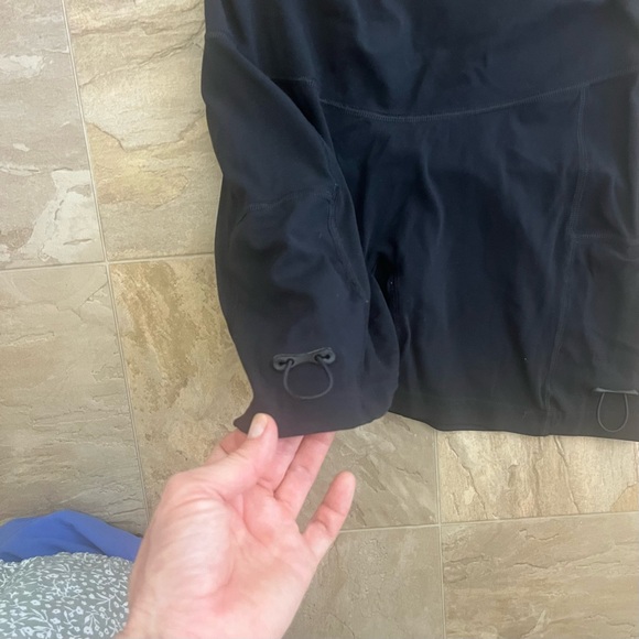 Women’s gym shark shorts, size S/M - Picture 4 of 5